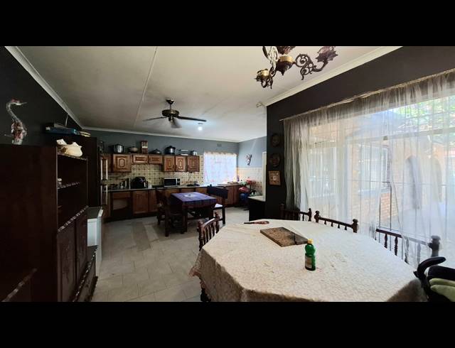 3 BEDROOM HOUSE FOR SALE IN VANDERBIJLPARK SW 2